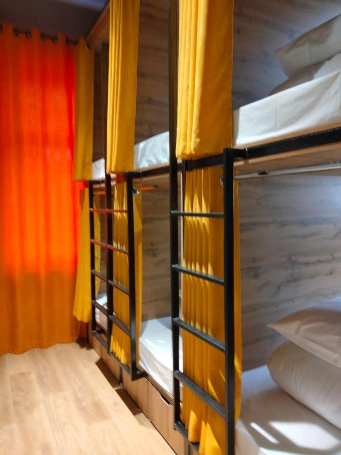 Hostel Bro Astana Bagian luar foto