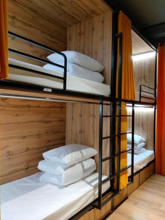 Hostel Bro Astana Bagian luar foto