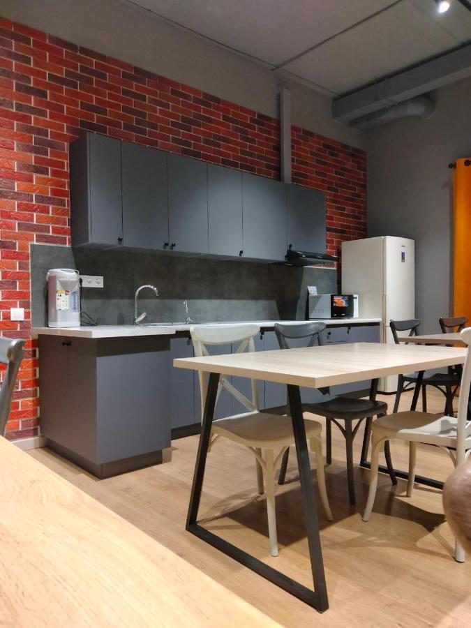 Hostel Bro Astana Bagian luar foto