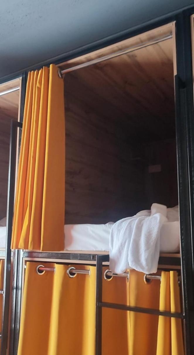 Hostel Bro Astana Bagian luar foto